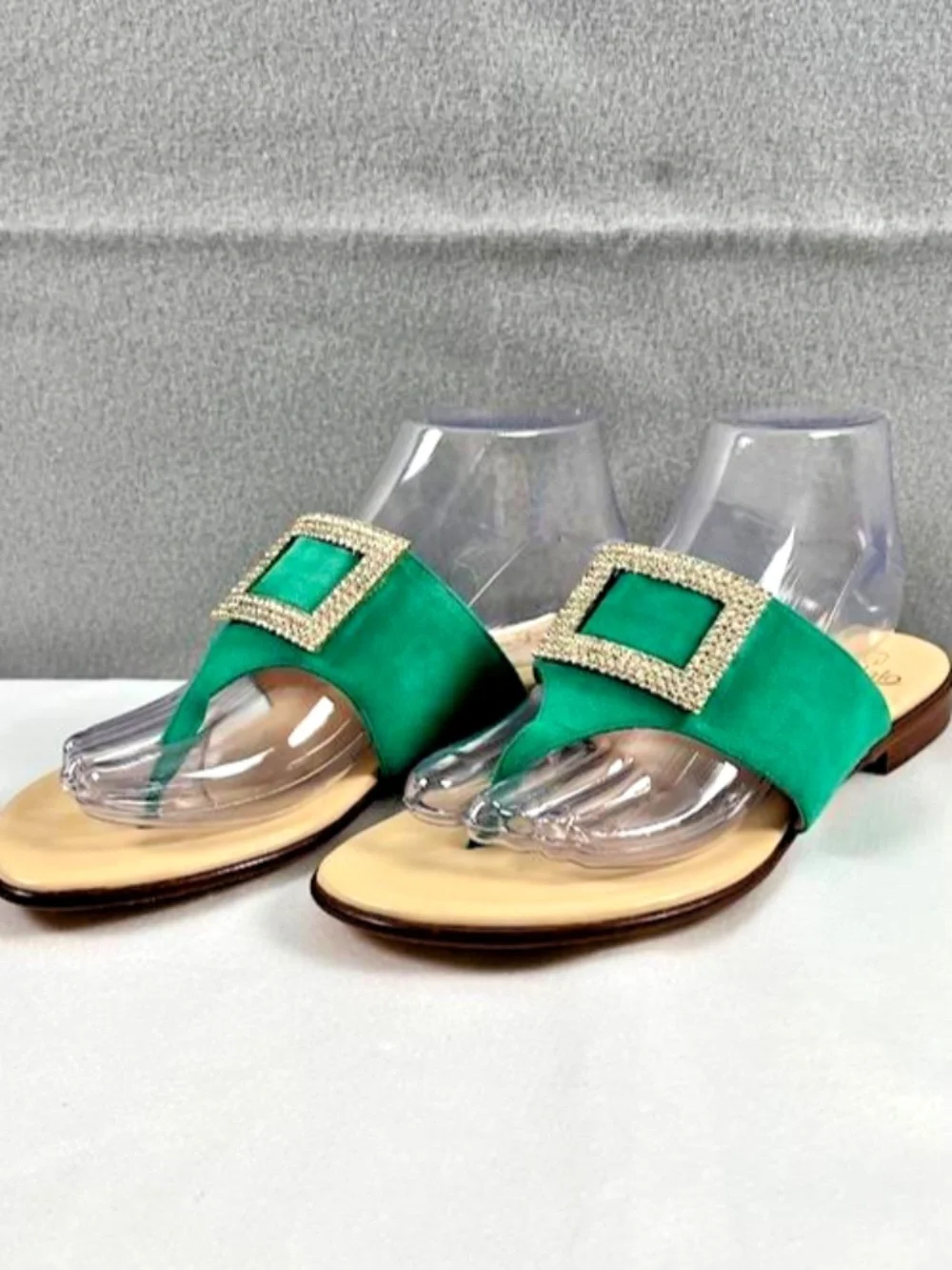 il Sandalo of Capri Green Suede Crystal Embellished Buckle Thong Sandal EU38 NEW